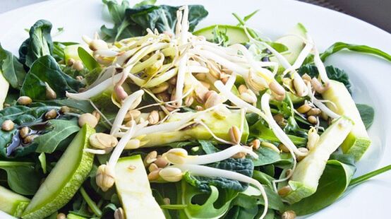 Filizlenmiş tahıllar, Japon diyetindeki vitamin kaynağıdır. 