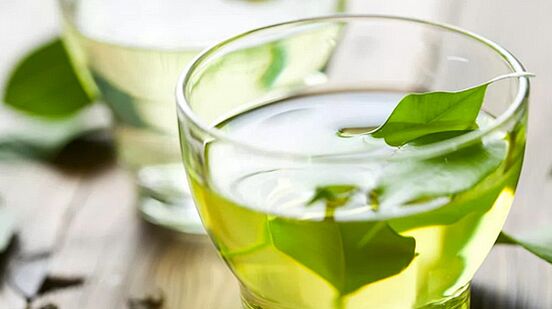 Yeşil çay, Japon diyetinde tüketilen son derece sağlıklı bir içecektir. 