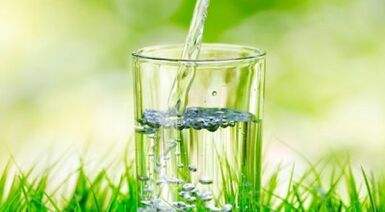 Kilo kaybı için içme diyetini takip etme kuralları